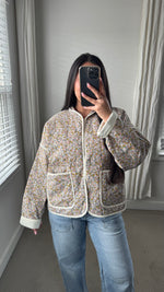 Load image into Gallery viewer, Ditzy Floral Quilted Jacket
