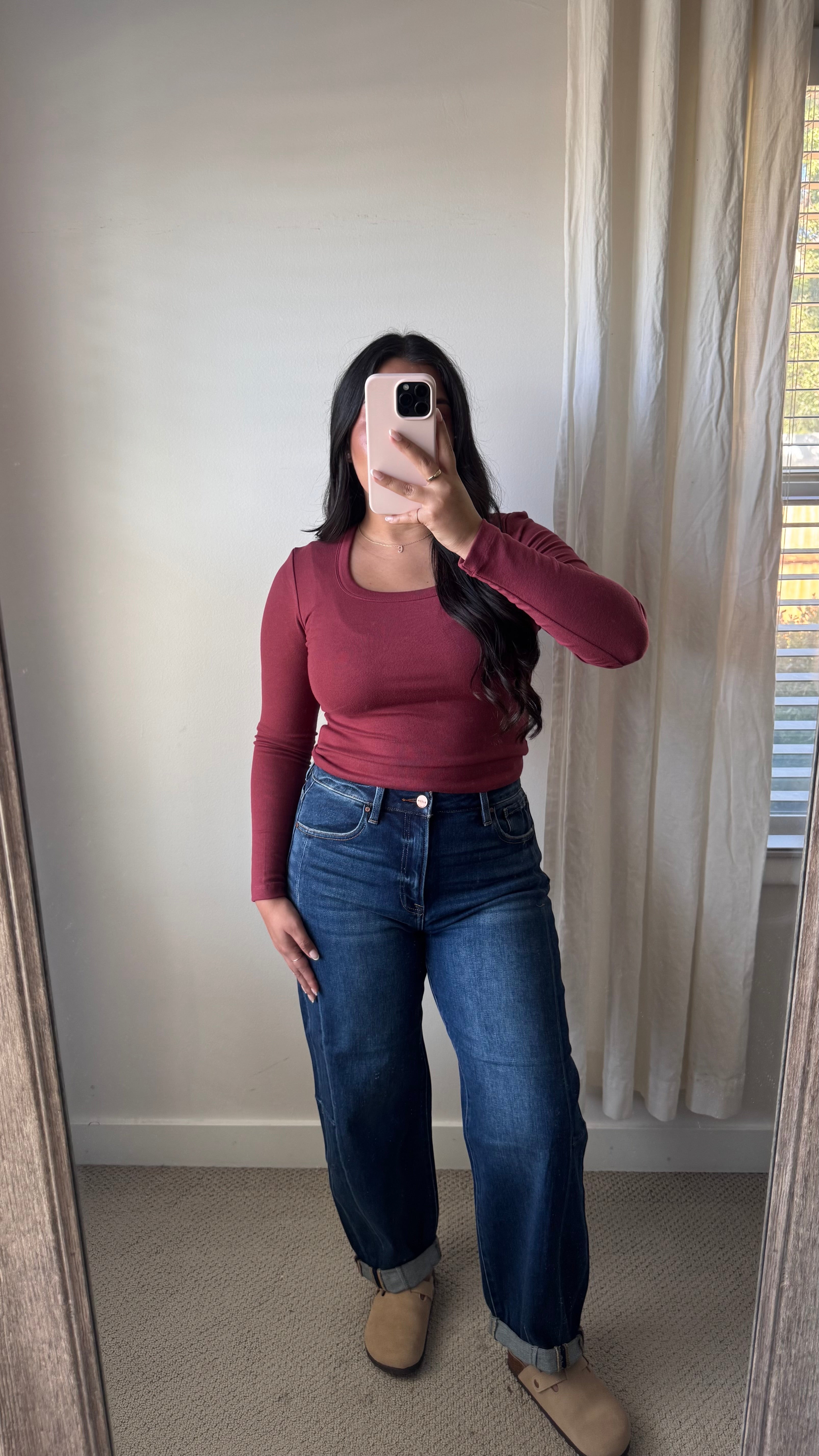 Signature Scoop Top / Burgundy