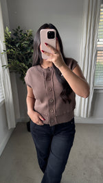 Load image into Gallery viewer, Aubrey knit Vest
