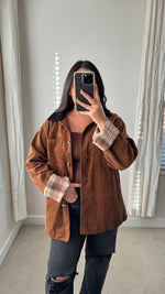 Load image into Gallery viewer, Corduroy Barn Jacket / Camel *RESTOCKED*

