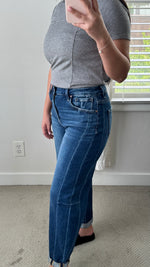 Load image into Gallery viewer, Juno Barrel Jeans / Dark Denim
