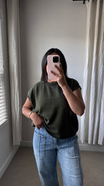 Load image into Gallery viewer, Arlo Sweater Vest / Olive

