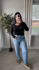 Load image into Gallery viewer, Signature Scoop Top / Black
