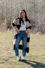 Load image into Gallery viewer, Leah Barrel Jeans
