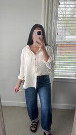 Load image into Gallery viewer, Brooke Button Down Shirt / Cream
