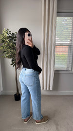 Load image into Gallery viewer, Daydream Barrel Jeans
