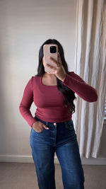 Load image into Gallery viewer, Signature Scoop Top / Burgundy
