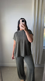 Load image into Gallery viewer, Lena Ribbed Set / Olive
