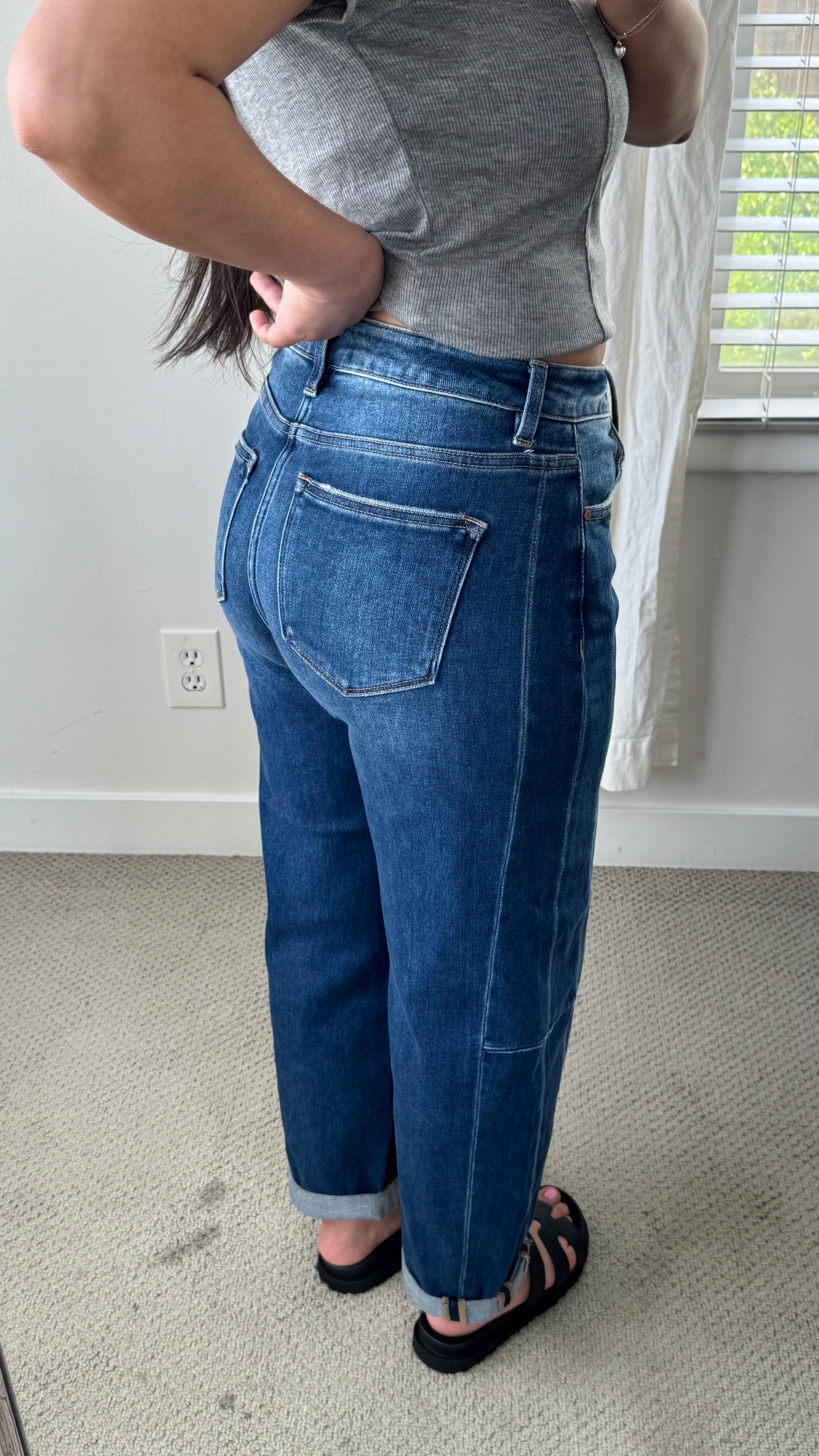 Juno Barrel Jeans / Dark Denim
