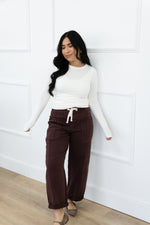Load image into Gallery viewer, Hazel Barrel Cargo Pants / Brown
