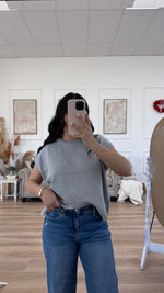 Load image into Gallery viewer, Arlo Sweater Vest / Heather Grey
