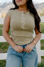 Load image into Gallery viewer, Off-Duty Henley / Light Olive
