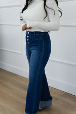 Load image into Gallery viewer, Sienna Jeans / Dark Denim
