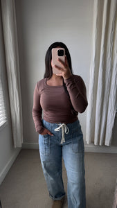 Signature Scoop Top / Brown *RESTOCKED*