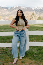 Load image into Gallery viewer, Off-Duty Henley / Light Olive
