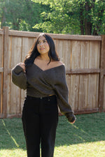 Load image into Gallery viewer, Holly Crossover Knit Top / ash
